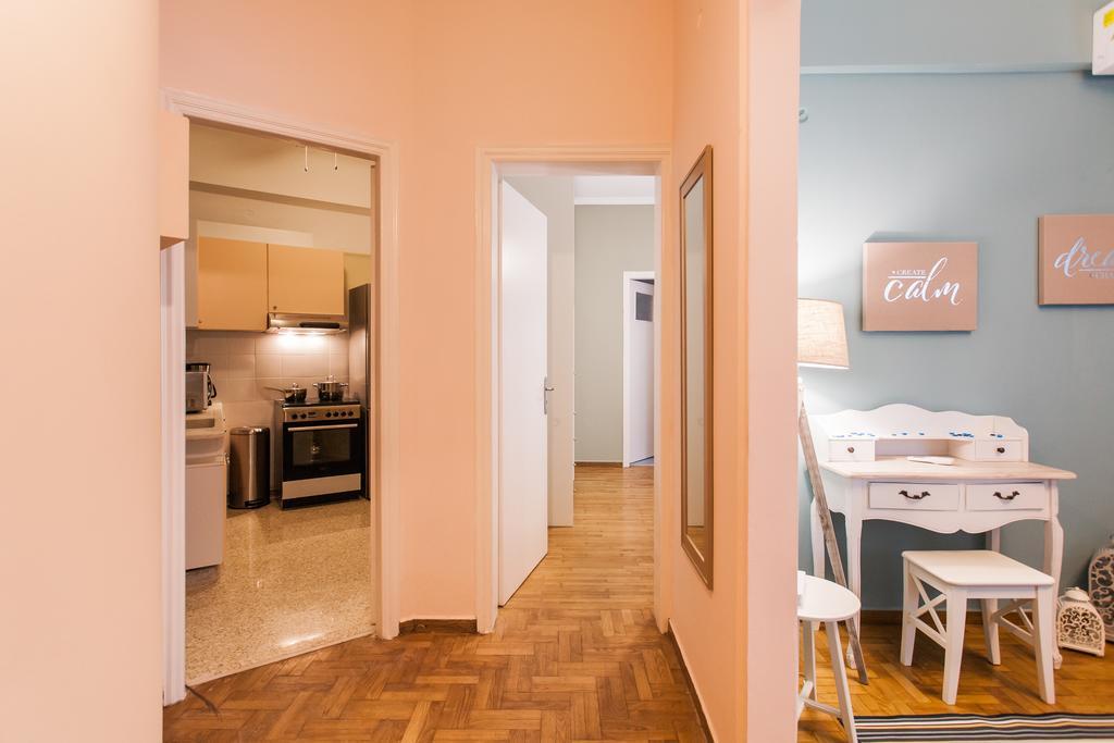 Charming Acropolis Metro Station Apartment, Clean And Cozy アテネ エクステリア 写真